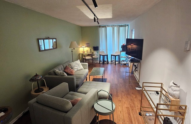 Modern & Cozy Studio in Toronto