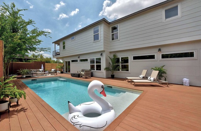 Modern Designer Home | Shared Pool