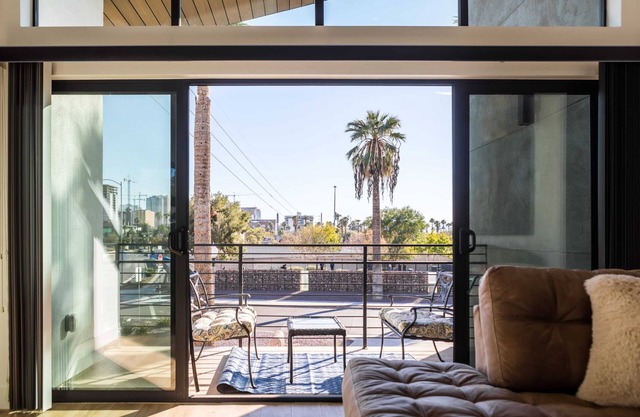 Modern Downtown Phoenix Condo Near Hance Park