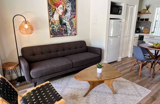 Modern Farmhouse Beautiful One Bedroom Villa