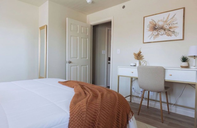 Modern Farmhouse Chic 1 Bed Apartment