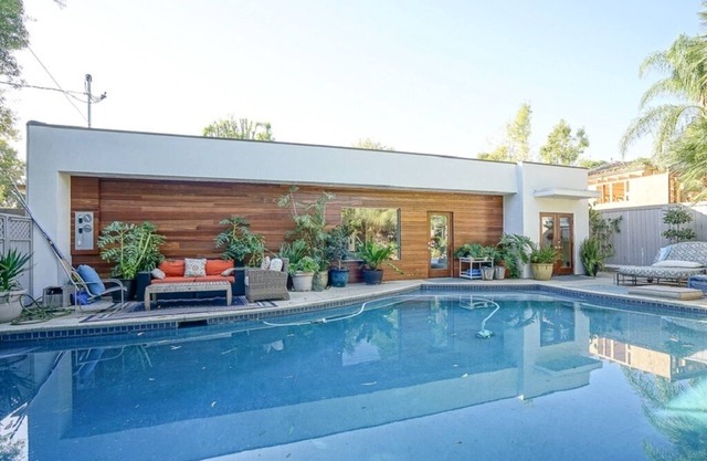 Modern gem/creative oasis in central Sherman Oaks