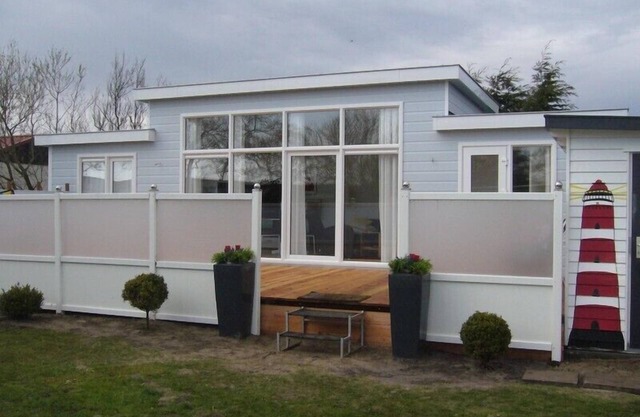 Modern! High Value! That makes your holiday fun!