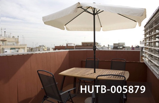 Modern holiday apartment between Gracia and Eixample, in Barcelona