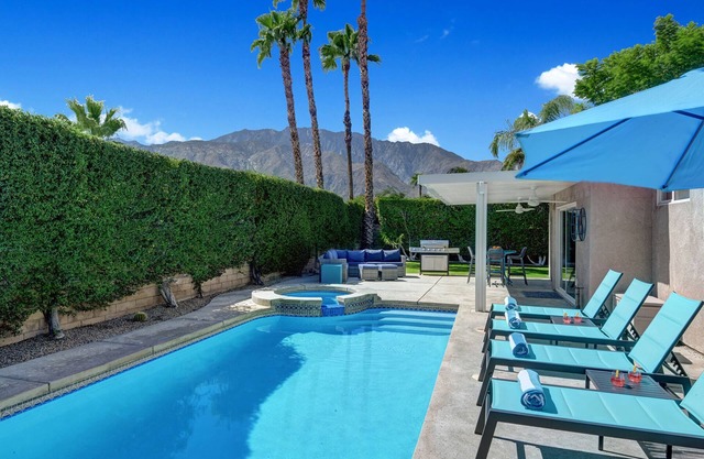 Modern Home Near Downtown Palm Springs Private Backyard with Pool Hot Tub