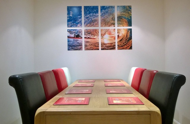 Modern House In The Heart Of Croyde, Walking Distance To Croyde Bay Beach