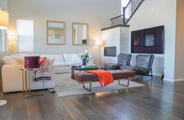 Modern Lakefront Escape. Tranquil Haven: Ski & Beach Retreat. n