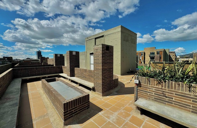 Modern Loft in Best Entertainment Location - 93 Park - Restaurant and Amenities