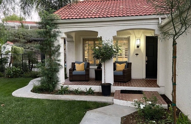 Modern Luxe Retreat !