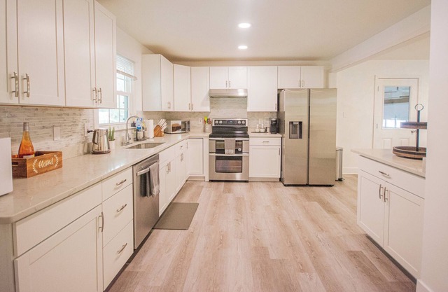 Modern Luxury 5BR Home, Safe & Quiet Neighborhood