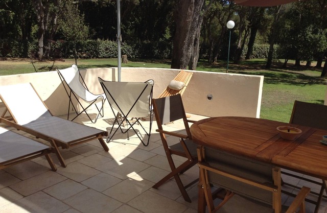 Modern mini villa by the sea