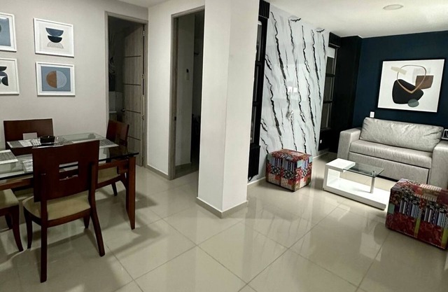 Modern One Bedroom Apartment, with Great Location.