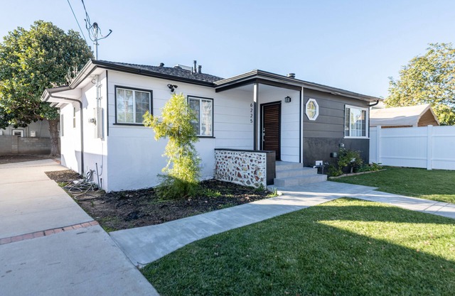 Modern & Private Los Angeles Gem | Family Friendly