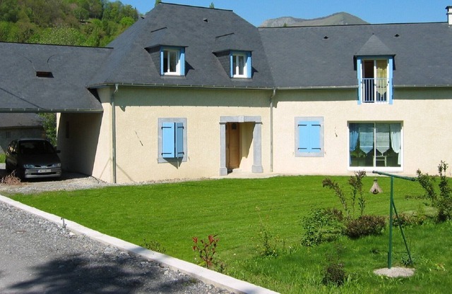 Modern quiet house in Saint Savin 2km from Argeles Gazost