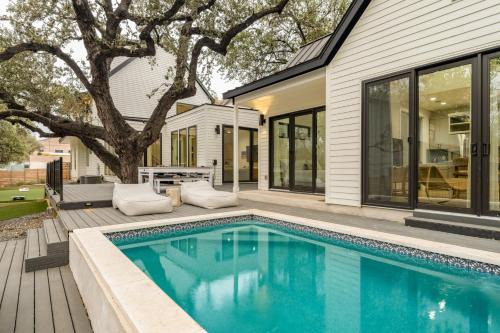Modern Retreat w Pool, Guest House & Deck Lounge Henley by AvantStay