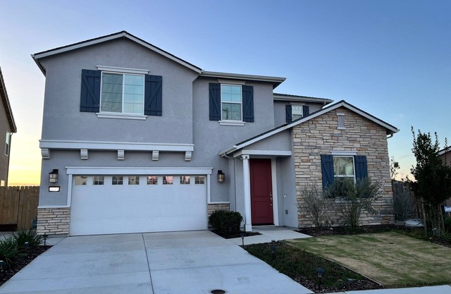 Modern Ripon Home: Whole 4 bedroom House!