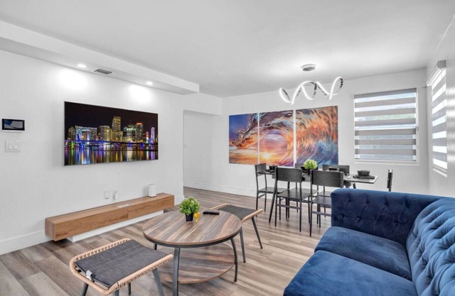 Modern Stay Minutes from Wynwood & Design District