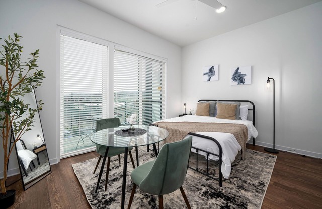 Modern Studio Getaway w/Private Balcony n