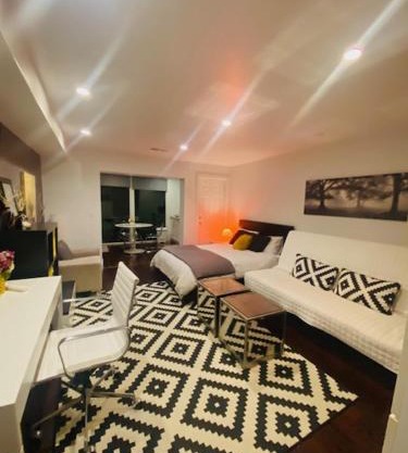 Modern studio near UCSF/Chase/Oracle Park