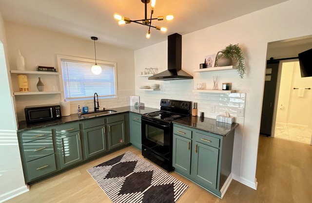 Modern Studio - Stylish Apartment in Downtown Lexington