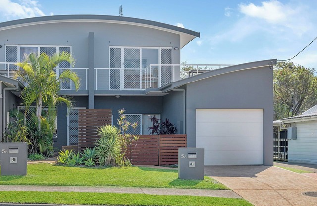 Modern Townhouse in the Heart of Crescent Head.