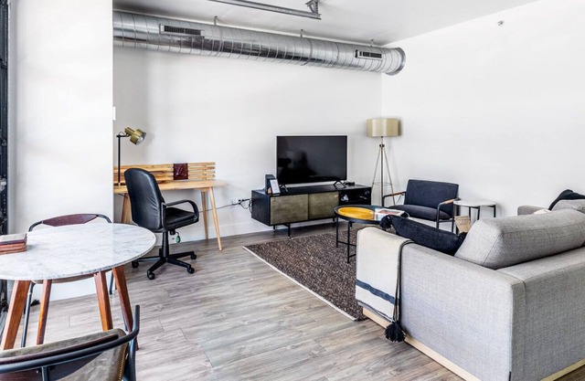 Modern University 1BR w/ W/D, near campus, dining, bars, by Blueground
