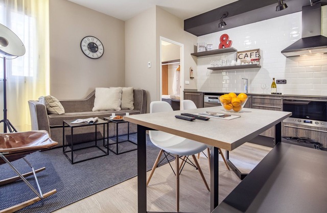 Modern up to 4 guests next to Sagrada Familia