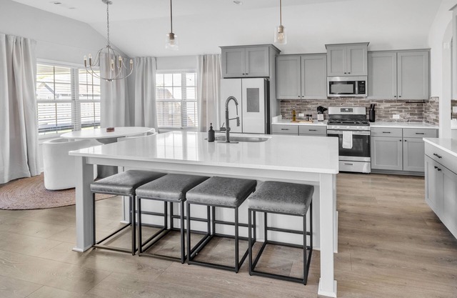 Modern vacation home near Maxwell-Gunter AFB