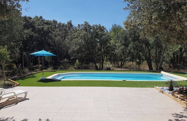 Modern villa with private pool in Regusse