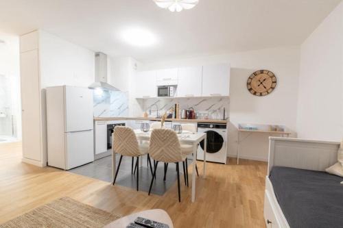 Modernité aux Portes de Paris avec terrasse