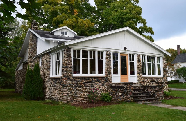 Modernized historic home in downtown Suttons Bay