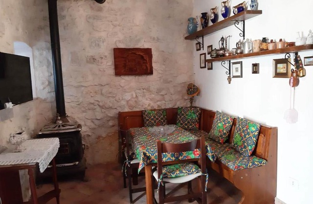 Monolocale rustico di Ariola