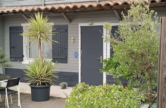Montélimar sud - 3-room house for 1 to 4 people - Closed private parking lot