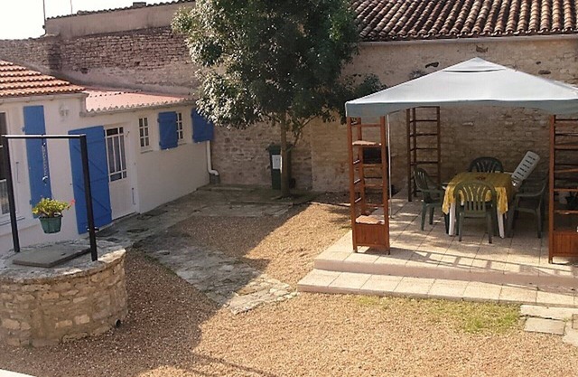 MONTAUBIN COUNTRY HOUSE