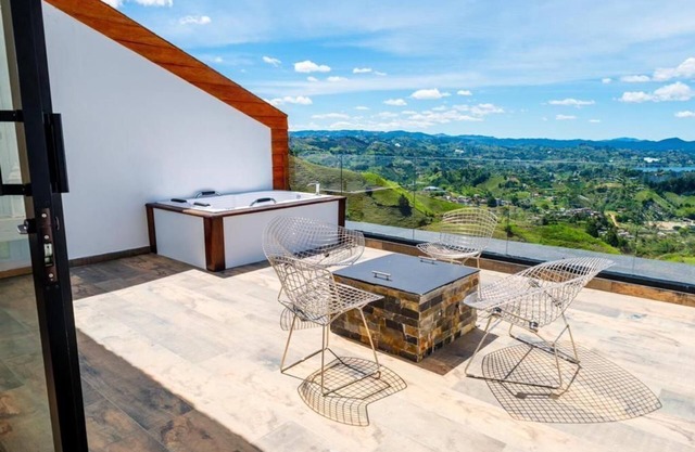 MONTECIELO 205 TORRE1