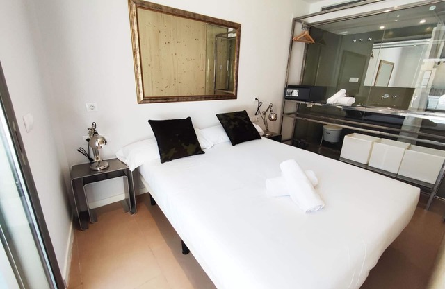 Monthly rentals for lovely Sant Gervasi apartment