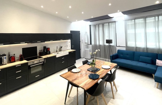 Montreuil Appart Holidays SAS