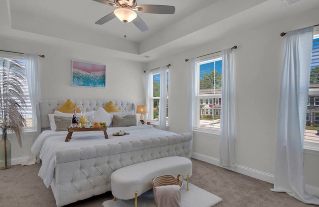 Montview Marvel: 3BR Haven in Peaceful Area