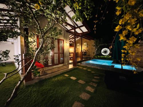 Moonrise villa