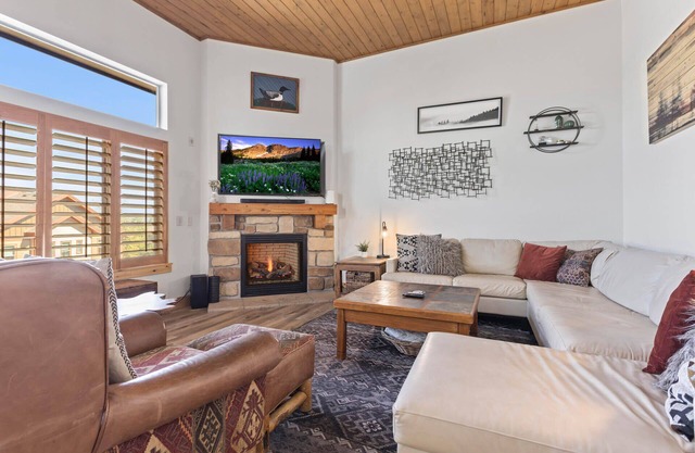 Moose Mgmt at Bear Hollow 5595: Pvt Hot Tub-Porch w/Grill-Fast, Reliable WiFi