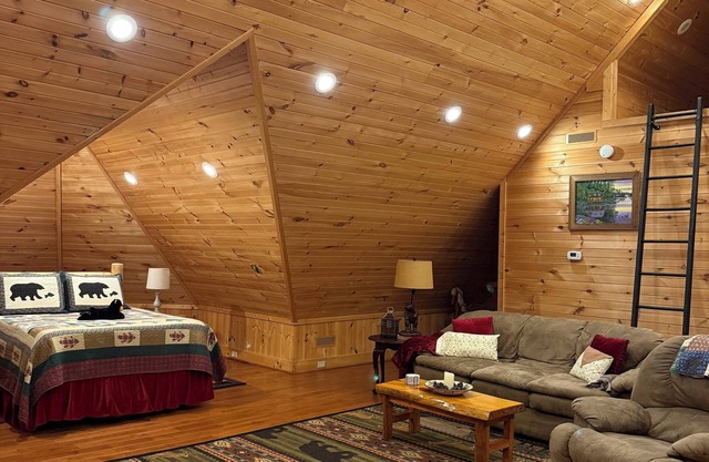 Morganton Point Bed & Breakfast Nestled just minutes from downtown Blue Ridge.