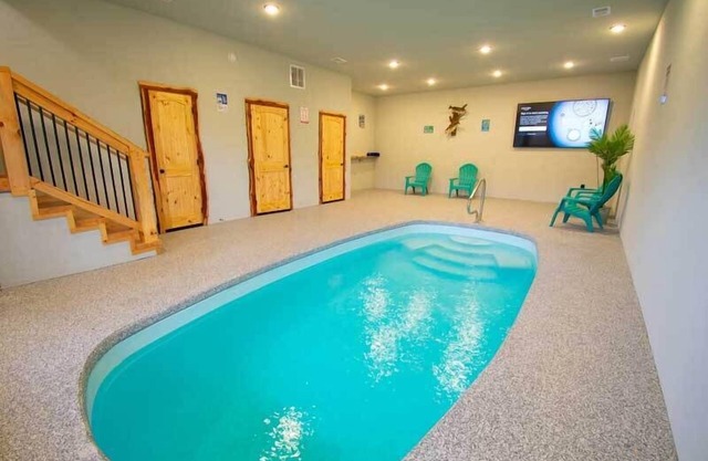 Morning View - The perfect cabin with indoor pool, Mountain Views, and fire-pit to enjoy the company