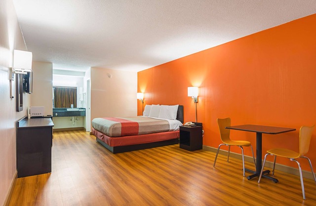 Motel 6 Cleveland, TN