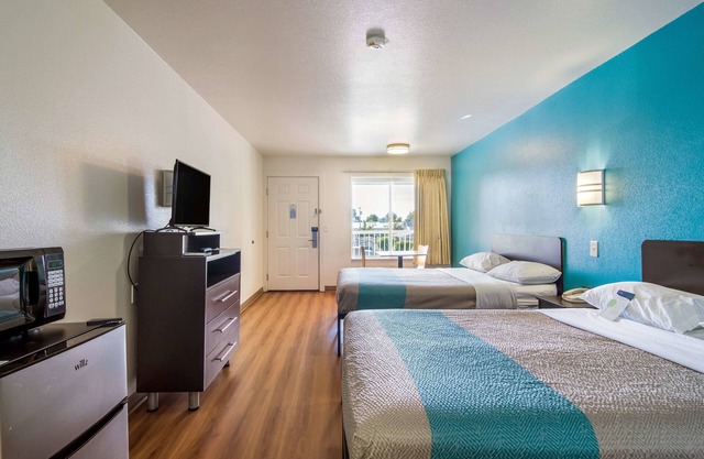 Motel 6 Portland, OR Mall 205