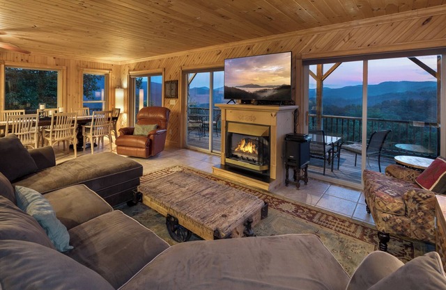 Mountain Cabin,180*View,Ping pong table, WiFi