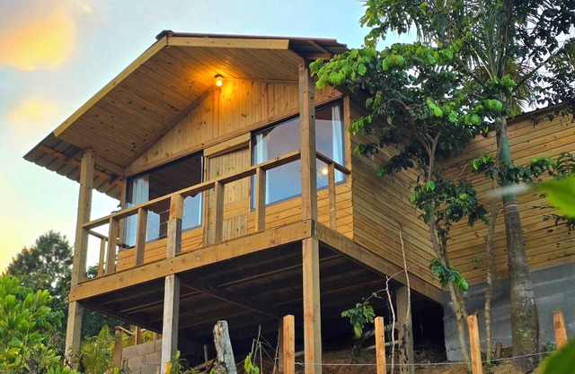 Mountain Cabin with Spectacular View only 35 minutes away from the city.