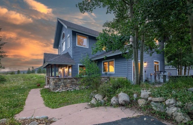 Mountain Chalet located in Blue River 5 minutes South of Breckenridge.