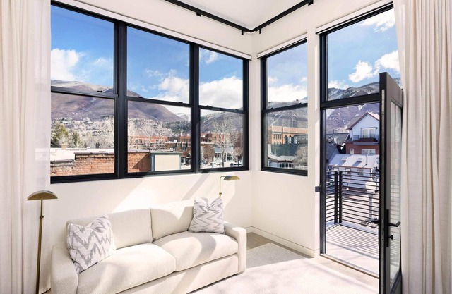 Mountain Forge by Cuvee | Downtown Aspen, Rooftop Pool & Hot Tub
