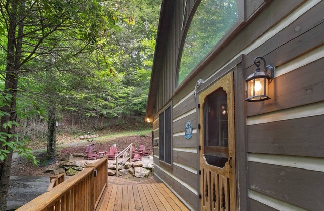 Mountain Getaway in Convenient Location