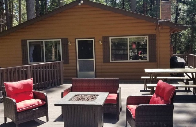 Mountain Life On Deck: Old School & Dog Friendly